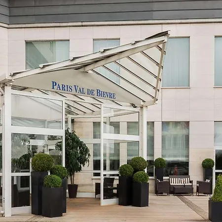 Western Paris 4*