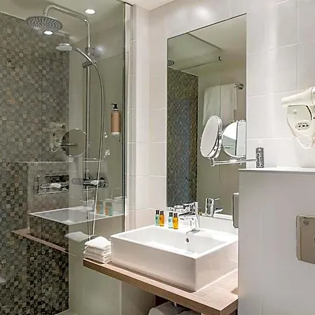 Western Paris Hotel
