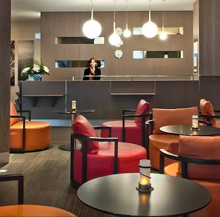 Western Paris 4*